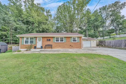 1441 Freeborn Cir, Roanoke, VA 24014