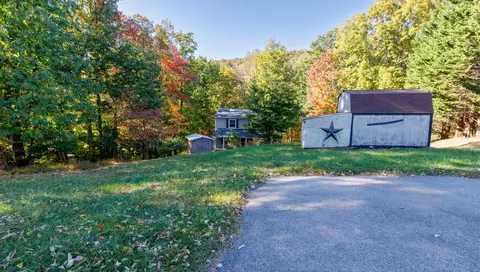 Exterior - 200 Cascade Dr, Vinton, VA 24179 photo 12 of 15