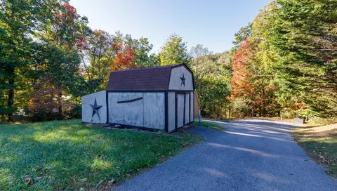 Exterior - 200 Cascade Dr, Vinton, VA 24179 photo 13 of 15