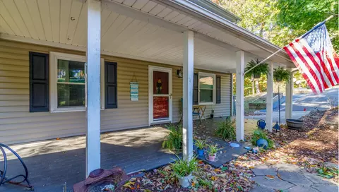 Exterior - 200 Cascade Dr, Vinton, VA 24179 photo 4 of 15