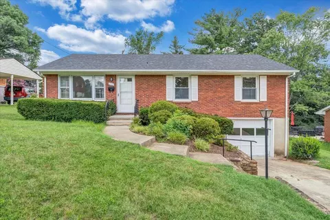 202 Houston Ave NE, Roanoke, VA 24012