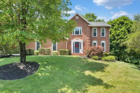 204 Apple Ln, Roanoke, VA 24019