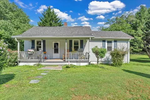 1122 Liberty Rd NE, Roanoke, VA 24012
