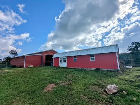 879 Stuart Rd SE, Copper Hill, VA 24079 photo 3