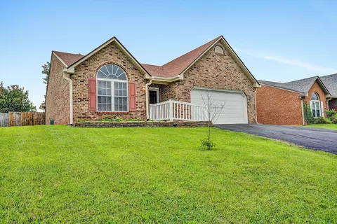 5904 Carolina Trl, Roanoke, VA 24019