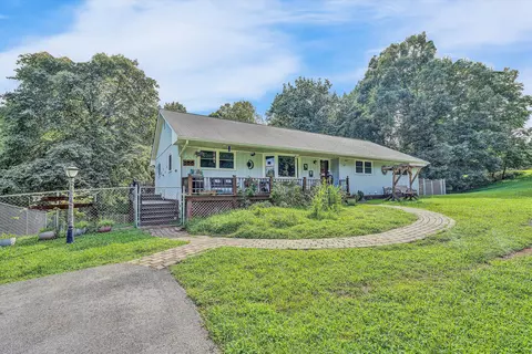 36 Pineview Dr, Hardy, VA 24101