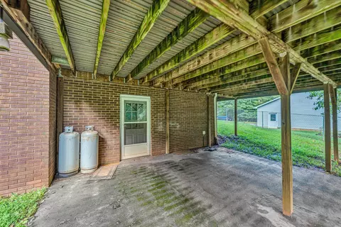 Exterior - 36 Pineview Dr, Hardy, VA 24101 photo 7 of 11
