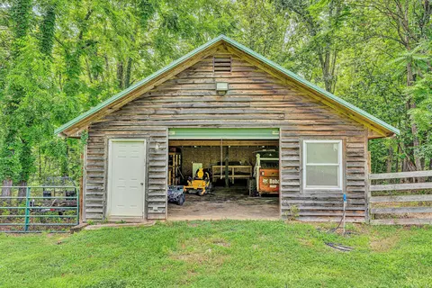 1865 Parrish Rd, Goodview, VA 24095 photo 44