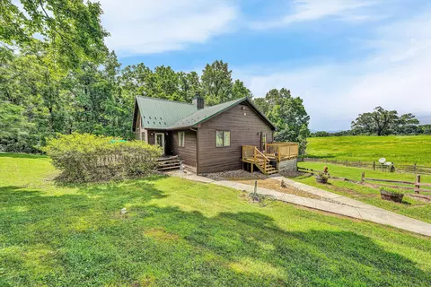 1865 Parrish Rd, Goodview, VA 24095 photo 3