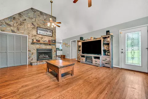 1865 Parrish Rd, Goodview, VA 24095 photo 8