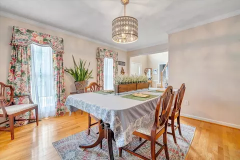 Dining - 2156 Stone Mill Dr, Salem, VA 24153 photo 4 of 6