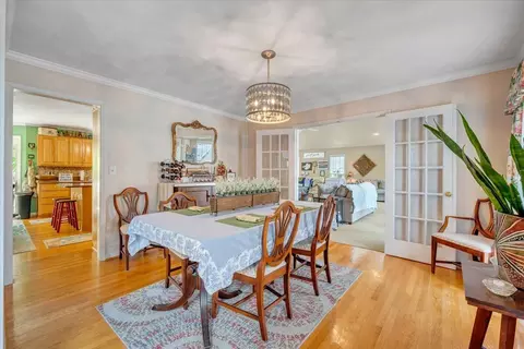 Dining - 2156 Stone Mill Dr, Salem, VA 24153 photo 2 of 6