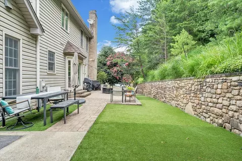 Exterior - 2156 Stone Mill Dr, Salem, VA 24153 photo 5 of 10