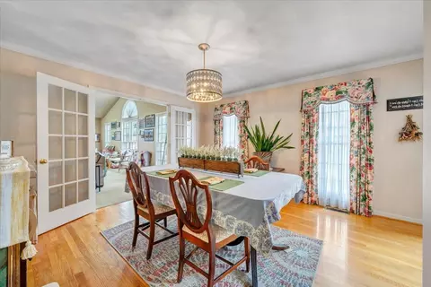 Dining - 2156 Stone Mill Dr, Salem, VA 24153 photo 3 of 6