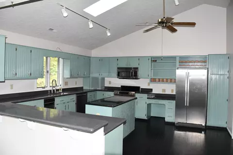 40 Bay Front Rd, Penhook, VA 24137 photo 9