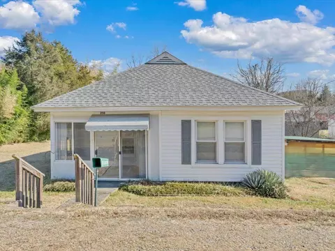 250 Chestnut St, Fieldale, VA 24089
