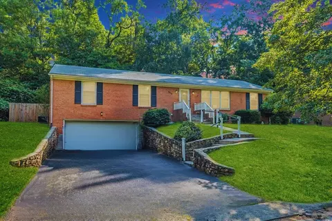 3339 Longhorn Rd, Roanoke, VA 24018