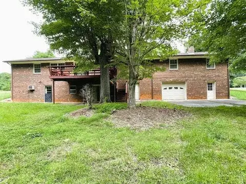 Exterior - 460 Massey Rd, Stuart, VA 24171 photo 2 of 5