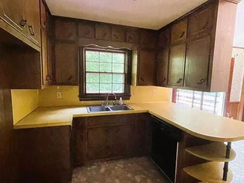 Kitchen - 460 Massey Rd, Stuart, VA 24171 photo 2 of 2