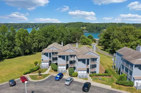 114 Waterside Cir #3-B, Moneta, VA 24121