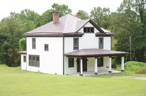 4886 Wade Rd, Roanoke, VA 24018