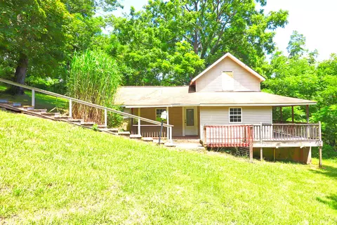 6190 Parrott Mountain Rd, Parrott, VA 24132