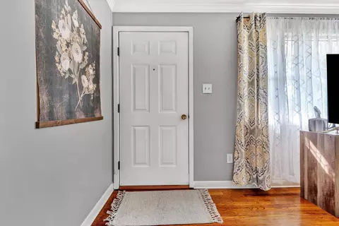 Entry Way - 1313 Vivian Ave, Roanoke, VA 24019 photo 1 of 2
