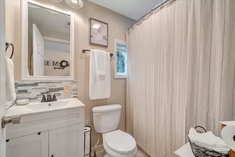 Bath - 898 Mica Rd, Ridgeway, VA 24148 photo 3 of 4