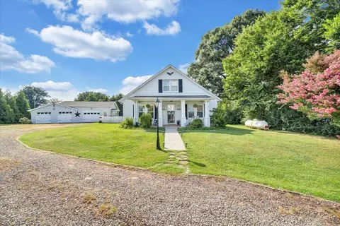 Exterior - 898 Mica Rd, Ridgeway, VA 24148 photo 4 of 22