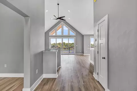 Entry Way - 7012 Horseshoe Bend Rd, Goodview, VA 24095 photo 2 of 5