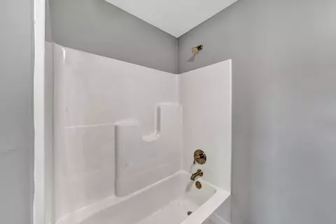 Bath - 7012 Horseshoe Bend Rd, Goodview, VA 24095 photo 6 of 6