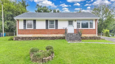 5116 Woodlawn Rd NW, Roanoke, VA 24017