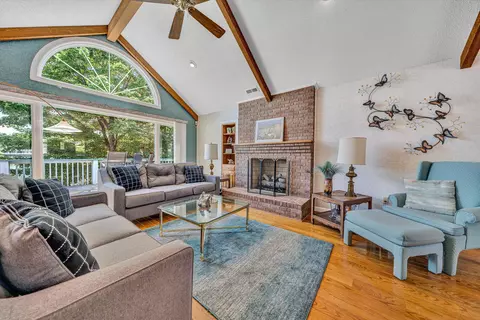 70 Sandy Edge Cir, Penhook, VA 24137 photo 7