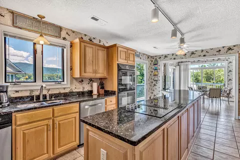 70 Sandy Edge Cir, Penhook, VA 24137 photo 15