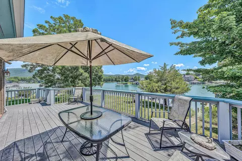 70 Sandy Edge Cir, Penhook, VA 24137 photo 18