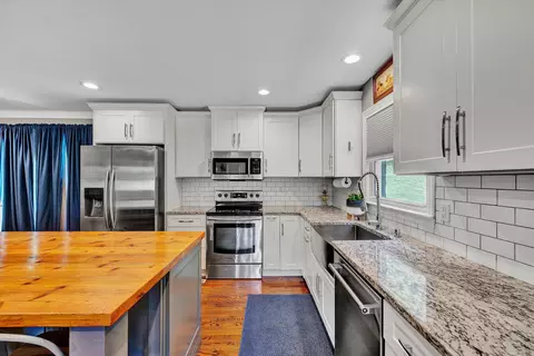 2332 Rutrough Rd SE, Roanoke, VA 24014 photo 6