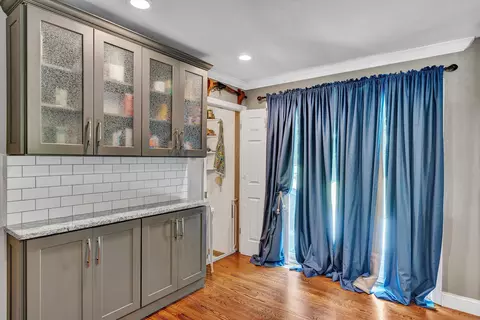 2332 Rutrough Rd SE, Roanoke, VA 24014 photo 9
