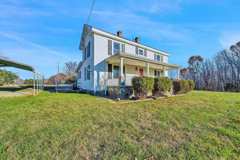 51 Mount Carmel Rd, Rocky Mount, VA 24151