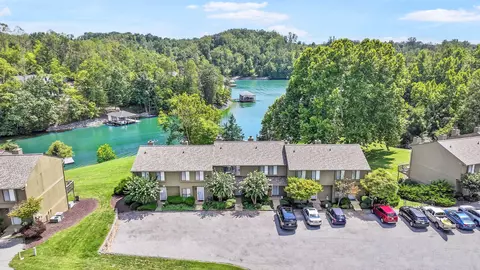 404 Harbor Ridge Dr, Goodview, VA 24095
