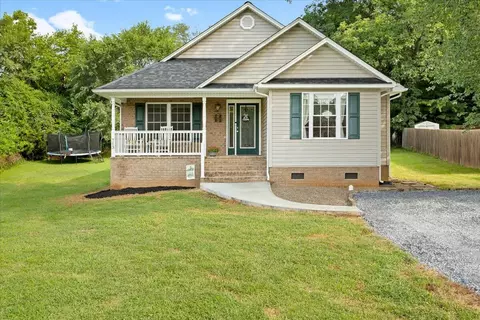 713 Hugh Ave, Roanoke, VA 24019