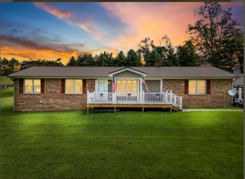437 Posey Rd NW, Floyd, VA 24091