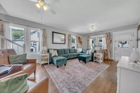 Living - 1349 Rose Ave SE, Roanoke, VA 24014 photo 3 of 4