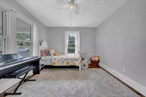 Bedroom - 1349 Rose Ave SE, Roanoke, VA 24014 photo 4 of 7