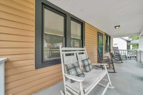 Exterior - 1349 Rose Ave SE, Roanoke, VA 24014 photo 5 of 6