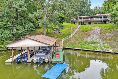 154 Brooks Point Ln, Union Hall, VA 24176