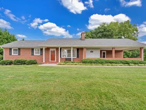 1630 County Line Rd, Bassett, VA 24055