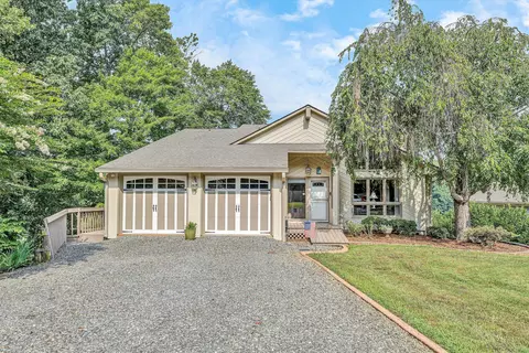 291 Bull Run Trl, Penhook, VA 24137