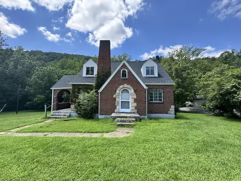 5507 Franklin Rd, Roanoke, VA 24014