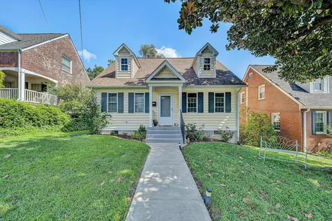 1027 Windsor Ave SW, Roanoke, VA 24015