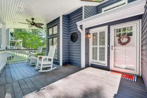 90 Waterpoint Dr, Moneta, VA 24121